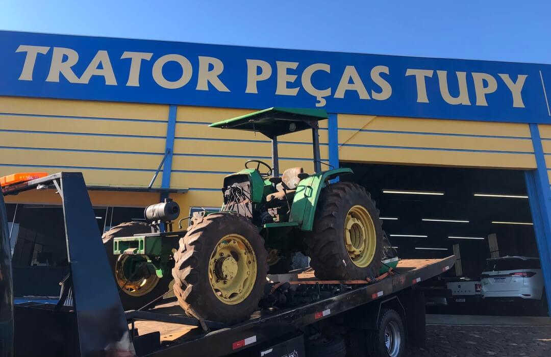 Venda de peças e desmnache de tratores em Pato Branco